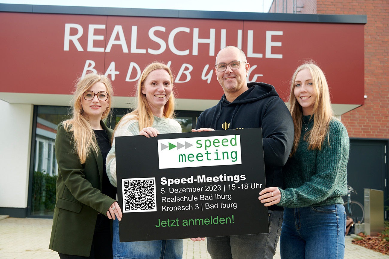 Freuen sich auf erfolgreiche Speed-Meetings in Bad Iburg (v.li): Annika Schütte (MaßArbeit), Verena Fehrlage und Sebastian Gottlöber (Realschule Bad Iburg) und Carolin Pieper (MaßArbeit).   Foto: Uwe Lewandowski / MaßArbeit