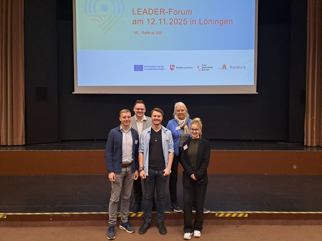 LEADER-Regionalmanager aus dem Osnabrücker Land vor einer Präsentation auf dem LEADER-Forum in Löningen